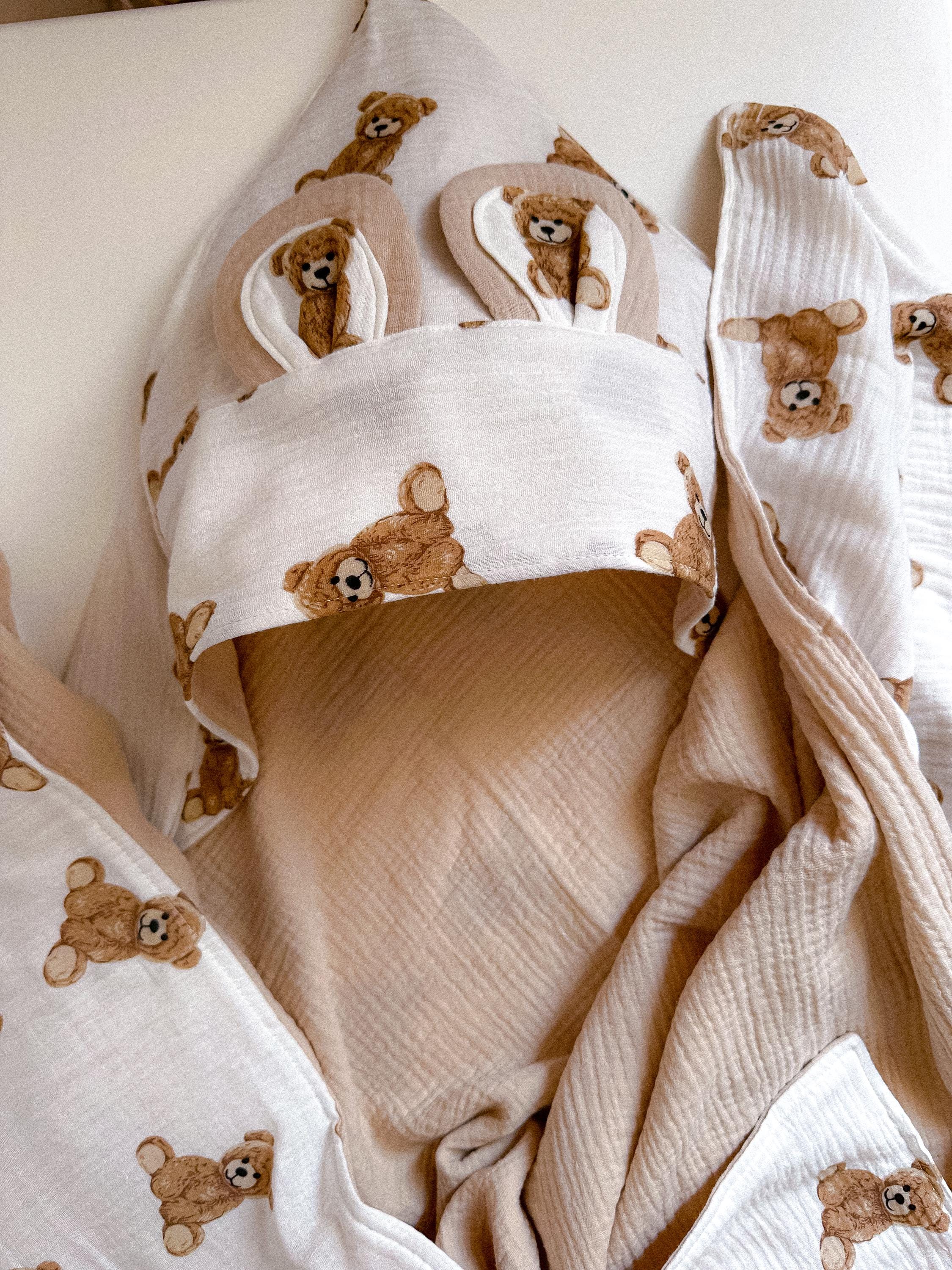 Organic Muslin Baby Swaddle Towel — Hypoallergenic, Irritation-Free, Soft