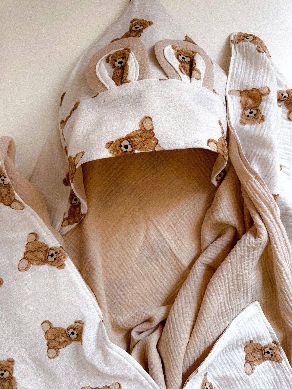 Organic Muslin Baby Swaddle Towel — Hypoallergenic, Irritation-Free, Soft